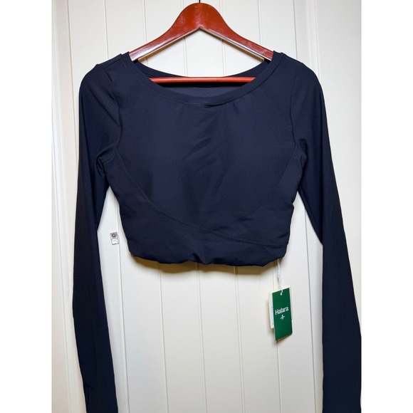 HALARA Tops - NWT Halara Patitoff Flow Ribbed Long Sleeve Crop Top Built-in Bra Black Medium